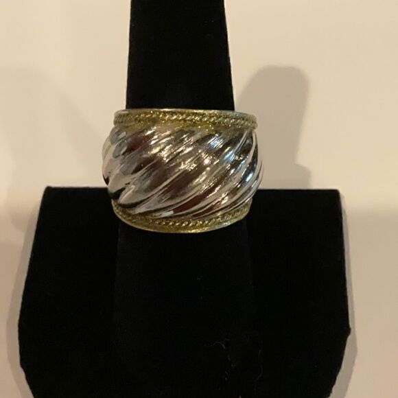 80s Silver/Gold Ring   - Picture 1 of 5